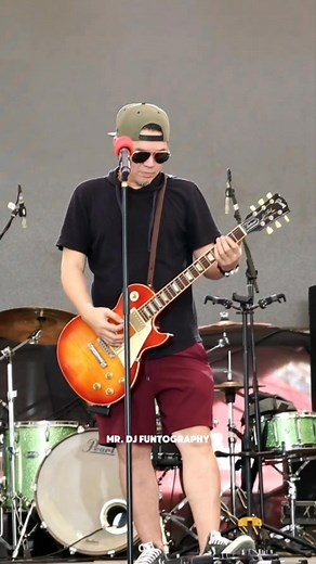 MYY GOD!! Sample intro pa lang sa ULAN kay kaambakon nako! HAHAHAHAHA Ka relate jud kaayong mga batang 90's ani! 😍😆 Cueshé live concert at Kidapawan karong 6pm nah! 🤙 #fypシ゚viralシ #fypシ゚ #SpreadingGoodVibes #TimpupoFestival2025 #whenInKidapawan | Mr. Dj Funtography