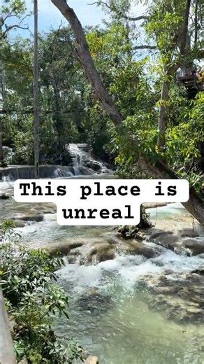 Dunn’s River Falls in Jamaica feels unreal 🇯🇲🌿