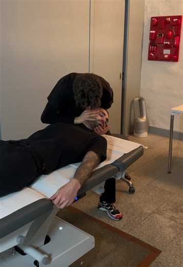 Pain-Free Movement: Helping Tommaso with Manual Therapy