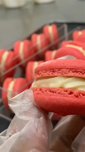 French macaroon #pastry #shorts