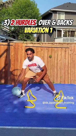 There are a lot of misconceptions about stationary ball handling. Stationary drills like these are actually very helpful. They allow us to really focus in on being mobile with our hips, incorporating our shoulders into our movements, and shifting our weight effectively. All of which are critical for selling our moves better and becoming shiftier basketball players. Give these drills a try!👍🏼🏀 #ballhandlingdrills #basketballdrills #basketballtraining #basketballtips #handles #basketballworkout