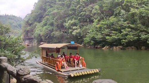 贵州荔波大七孔景点欣赏（喀斯特地貌）