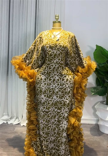 We make one of the best and clean designs in Nigeria. If you’re a clothing business owner, who is looking for someone to produce their designs in bulk with 100% at your service. We provide our services to different people around the world so come let’s make something beautiful for your brain today. #productionday #clothingwholesale #clothing #vlog #kamakafits