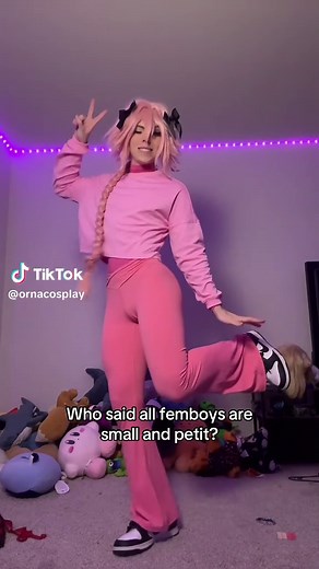 Peak male physique ❤️❤️ #fyp #astolfo #femboy