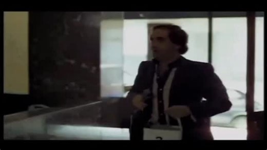 Τραμπακουλας on Instagram: "Χαρρυ Κλυνν - Οι ευκολες... #κωμωδία #γελιο #greek #αστεία #χαρρυκλυνν"