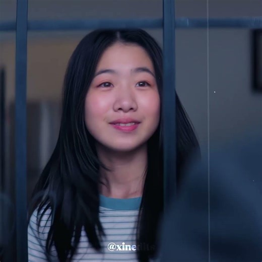 Frontman Returns Gi-hun Price To His Daughter ❤️‍🩹 | Squid Game | #shorts
