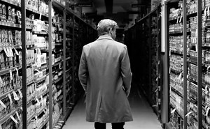 Monash thanks the status quo in new 'Question the Answers' campaign with David Wenham