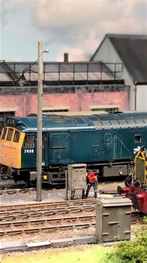 EM Gauge Diesels on Navigation Road #modeltrains #railway #shorts