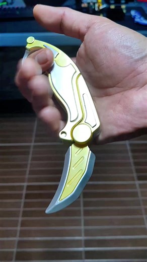 Exploring Gold and Silver Edition 3D Printed Fidget Karambits