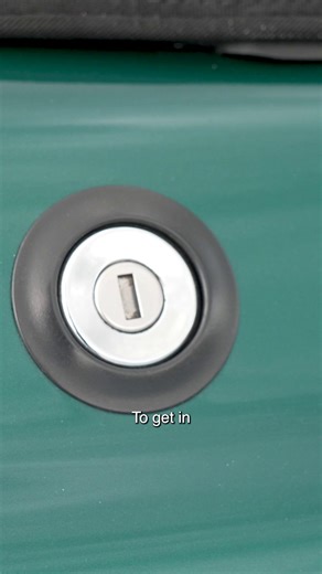 224K views · 694 reactions | The many uses of the BMW Z1’s sliding doors. ⬇️⬆️ #CarThrottle #BMW #reels | Car Throttle | Facebook