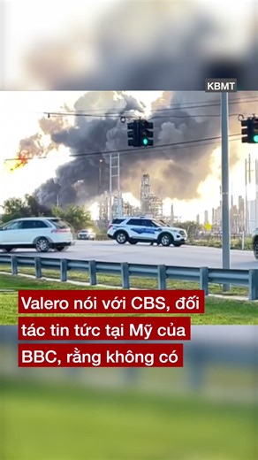 MỸ: MÁY BAY VA CHẠM XE CỨU HỎA, PHI CÔNG TỬ VONG