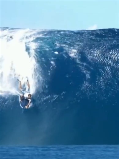 Riding the Biggest Waves: Bodyboarding Adventure