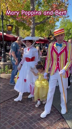 Disneyland Fantasyland Mary Poppins & Bert with Tiny Princesses