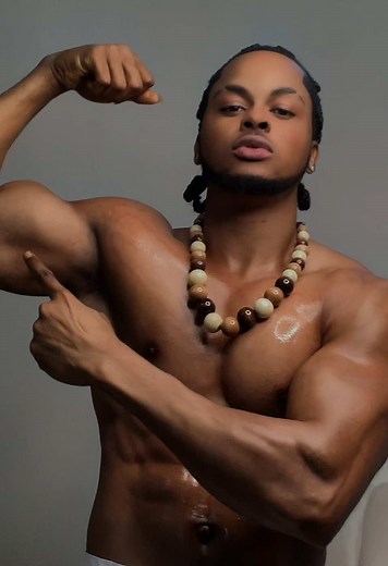 #kvng_fitnex #theboss #viral #chesticle