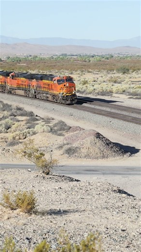 Desert Railroading: BNSF 8112 Eastbound #railroad #desert #trains