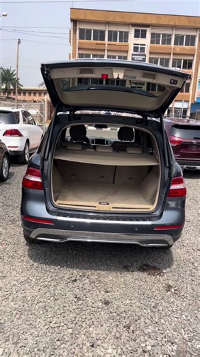 2013 ML350: Features and Specs