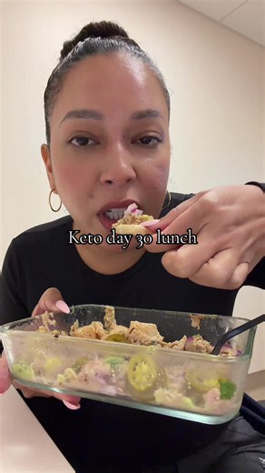 Day 30 of keto and I almost played myself 😅 I thought red onions were “light”… until I logged them. This is why I I need to start tracking— not to obsess, but to stay aware. If you’re keto (or low-carb) and not using carb manager yet… download the app. It will humble you real quick 😭 #ketojourney #lowcarblife #ketolife