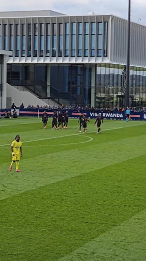 The Spurs U19s are 3-0 down after 30 minutes. Goals from Abo El Nay, Nsoki and Mounguengue. Spurs have failed to have a shot on goal. PSG U19s 3-0 Tottenham U19s. #COYS #THFC | Chris Cowlin