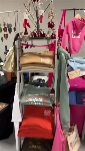 All set up at Setchey Warehouse, our last Christmas Fair of 2025. Pop and take a look, grab a coffee and a cake and have a look. Dogs welcome 🐾💕 #SetcheyWarehouse #ChristmasMarketNorfolk #NorfolkSmallBusiness #ShopLocalNorfolk #CraftFairNorfolk #LittleKissSally #MarketDayNorfolk #SupportLocalMakers #NorfolkEvents #handmadenorfolkgifts | Little Kiss Sally x