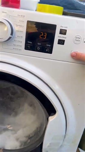 Hotpoint washing machine BANGING on wool cycle @Antistain_1400