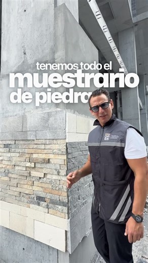 Gus Marcos on Instagram: "Así se toman decisiones en Kauma más allá del render 😮‍💨 Piedras, pinturas y tonos que sí se sienten en la vida real. Comenta KAUMA si quieres conocer más del proyecto 🏗️✨ #Diseño #Construcción #Acabados #RealEstate"