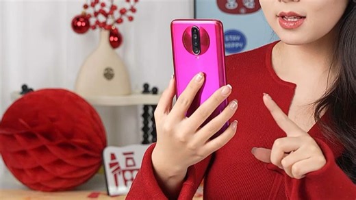 新春焕新就选闪迪MicroSDXC TF卡，4合1多合一兼容，旧手机也能畅快存储，照片视频一扫而空，轻松升级不换机。