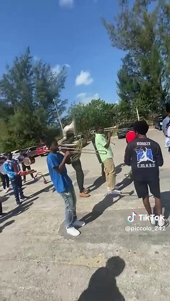 Lil rush wit no bari @Deno_ocean @sticks @X2. @.Cario🥷🏾💯 #justjunkanoo #justforfun #highcurrent #fyp #junkanoo #junkanoovibes