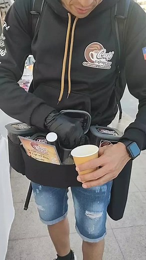 Café Express: Mastering Coffee at the Outdoor Market