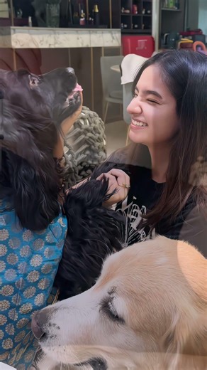 Anushka Sen Relaxing in Bed Vibes ✨🛏️ #anushkasen #shorts