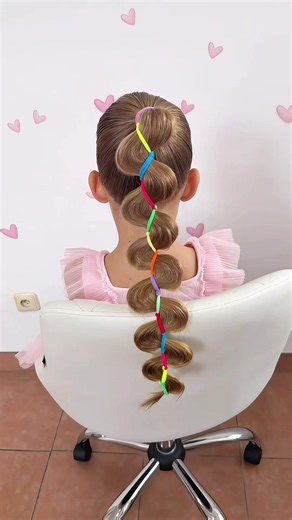 This colorful bubble braid is pure magic! 🌈✨ Would your daughter wear it? Watch until the end! 😍 #BubbleBraid #KidsHairstyles #GirlsHairstyles #HairTutorial #CreativeHairstyles