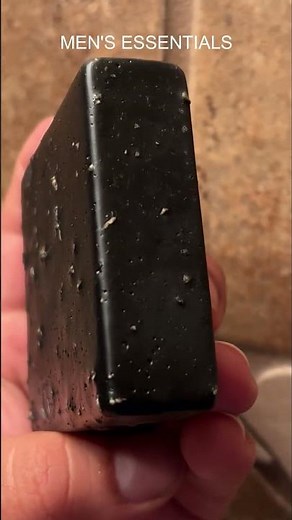 Duke Cannon Pine Tar VS Dr. Squatch Pine Tar battle #dukecannon #drsquatch