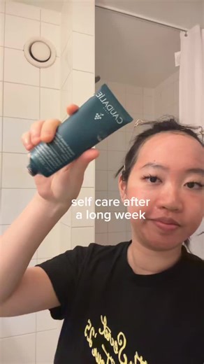 detox with caudalie coz we all need a self care day. also wearing chanel rouge coco balme “blushing pink” @Caudalie @chanel.beauty #SelfCare #claymask #caudalie #chanelbeauty #SkinCare101