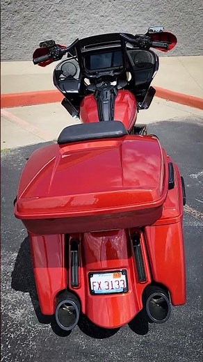 2024 Road Glide with Whiskey Fire tour pack & Hand Guard