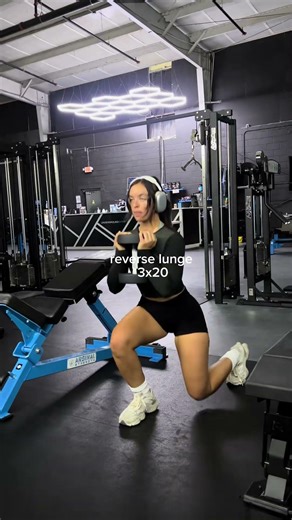 45 min full body workout to achieve and hourglass figure 😮‍💨🔥 ⏳ #fyp #foryoupage #gym #gymgirl #hour