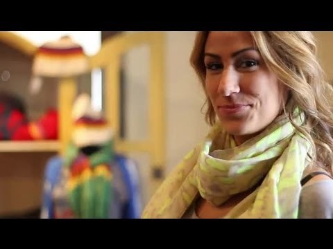 How to Tie a Long, Rectangular Scarf : Fashion Tips & Tricks