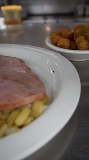 41K views · 361 reactions | Step inside and stay a while 懶 From the sweet tea to the home-cooked favorites, there’s no place quite like Lizard’s Thicket. Whether you’re stopping by for breakfast, lunch, or supper, you’ll always find a warm welcome and a meal made with Southern care. Y'all come! #LizardsThicket #SouthernCooking #HomeCooking #SweetTea #SouthernComfort #MadeFromScratch #TasteOfTheSouth #ColumbiaSC #SouthernEats | Lizard's Thicket | Facebook