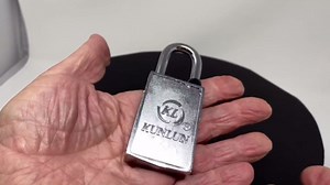 Magnetic Padlock Keyed Alike, Set of 2 [920KA-2]- Candado Magnetico, Conjunto de 2 MADOL