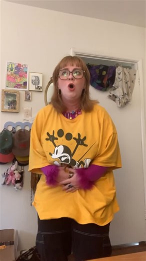 Bug Williamson on Instagram: "Burp! Sing! Play!!!!"