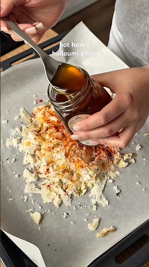 hot honey halloumi pasta recipe 🧀🍝