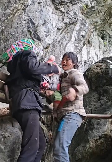 The mother who abandoned the thief was arrested. | Zoey Tromp