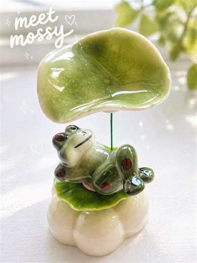Mossy the Dreaming Frog – Rotating Porcelain Lily Pad Figurine - Etsy