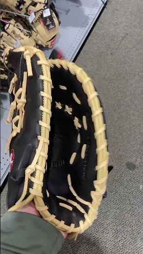 Rawlings GG Elite 13 inch 1st baseman’s mitt!