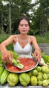 1.4M views · 12K reactions | Eating papaya tree with chili sauce | Closet Cooking | Facebook