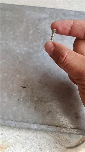 DIY Hack : The Screw That Drills Its Own Hole in Metal!