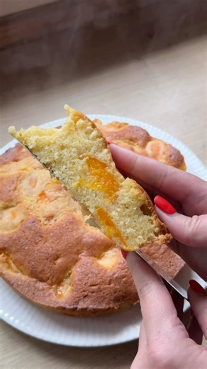 The New York Times Apricot Cake #recipes #cake #cakerecipe #baking #cooking