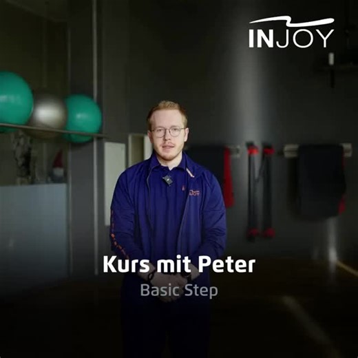Injoy-Steyr on Instagram: "Hallo Sportfreunde! 👋 Schaut rein, unser Peter erklärt euch Basic Step! 🏋️Ein lockeres Ausdauer Workout mit einfachen Schritten für jeden! 👣 Lass dich vom Spaß anstecken, schwitze mit uns und fühl dich danach einfach super! ✨ Neugierig geworden? #INJOYSteyer #BasicStep #FitnessCommunity"