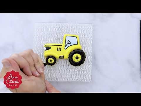 How to Decorate a Tractor Sugar Cookie