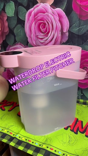 Do you want to save money on water 💦 get yourself this cute, easy-to-use waterdrop dispenser now! It fits perfectly on the kitchen counter and even in my fridge 🤩 #waterdrop #waterfilter #waterdropfilter #musthave #tiktokshopholidayhaul @Waterdrop Filters