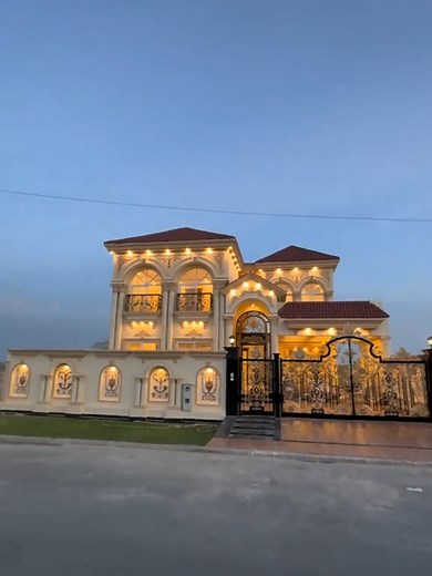 Casa Real Española en Venta en DHA Bahawalpur