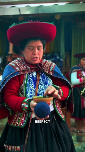 ANDEAN TEXTILES IN PERU: COLORS, SYMBOLS AND HISTORY